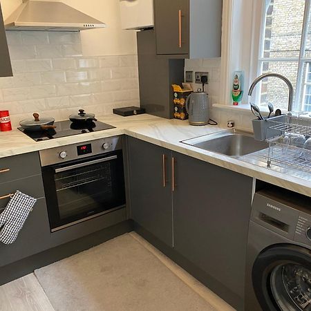 Bright & Modern Newly Refurb 2-Bed 2-Bath Whole Apartment Near Hyde Park & Kensington, Prime Paddington Location Zone 1 London Exterior photo